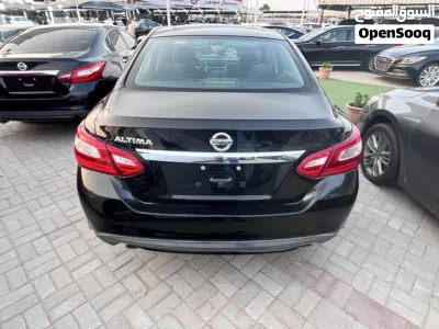 Nissan Altima S 4
