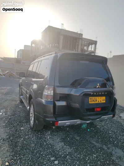 ميتسوبيشي باجيرو GLS 2