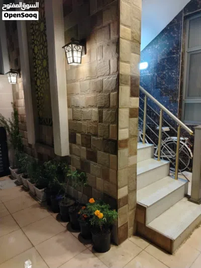 دار حديث للبيع عبارة عن 3 وحدات سكنية 2