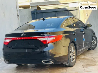Hyundai Azera Standard 4
