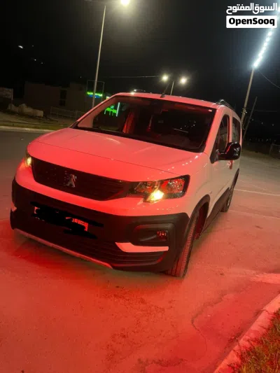 بيجو ريفتر Standard 4