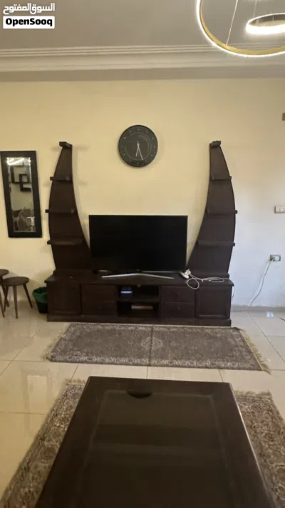 طقم طاولة كبيرة وطاولتين صغار جانبيات +طاولة تلفزيون مع ارفف ديكور خشب زان بسعر لقطة بضاعة ثقيلة 3