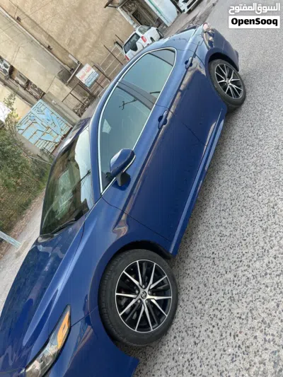 Toyota Camry SE 4
