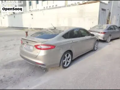 Ford Fusion S 3