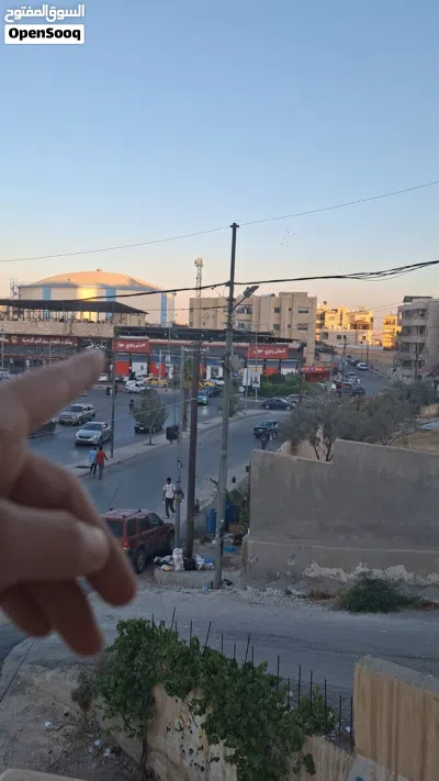 شقة للايجار الزرقاء الجديد قرب دوار الجي كي اول شارع الوينك مسطح 249 غرف عدد4 حمام 2 شرفة 2 2