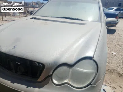 مرسيدس بنز الفئة-C C 200 4