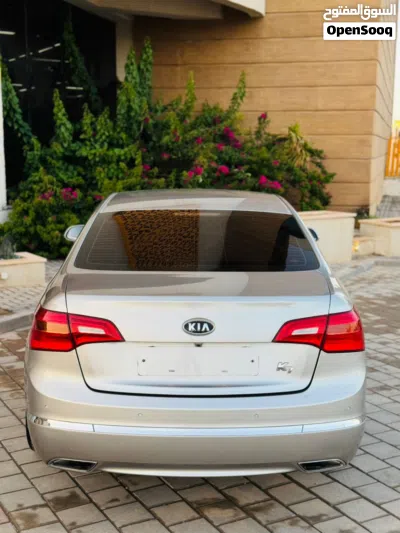 Kia Cadenza Limited 4