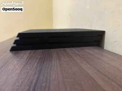 PlayStation 4pro / جهاز بليستيشن 4 pro مع يده مو مصلح مع لعبتين يده اصليه مش مفتوحه 3