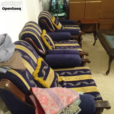 بيع مستعجل طاولة شاشة الها تاج تفصيل ثقيلة 35طقم كنب زان ثفصبل 7 مقاعد ب 65سجادة تركي 25 ما فيها شيء 3
