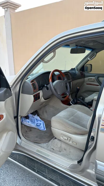 Toyota Land Cruiser GXR 4
