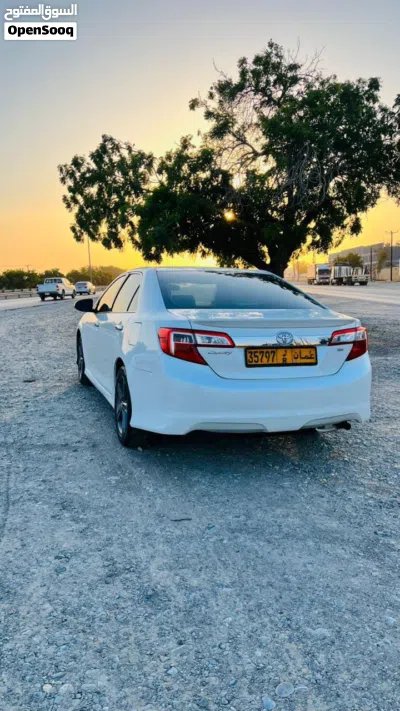 Toyota Camry SE 2