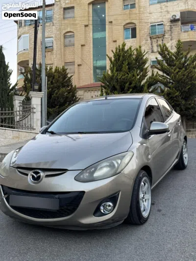 Mazda 2 Sport 2