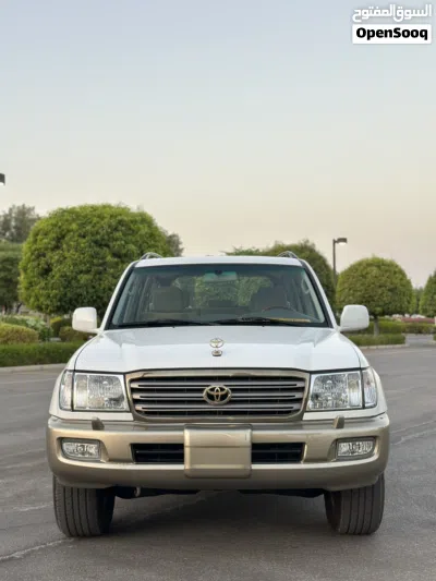 Toyota Land Cruiser VXR 2
