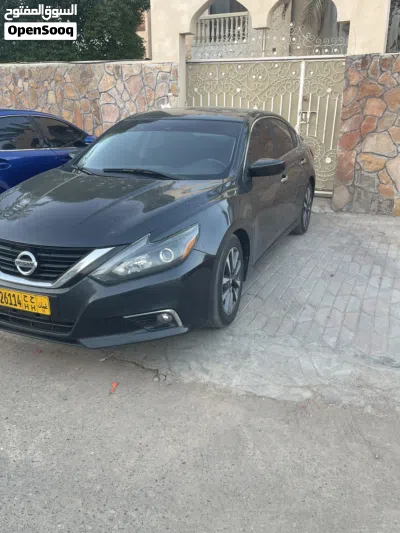 Nissan Altima SV 2