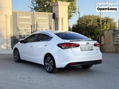 Kia K3 GT 4
