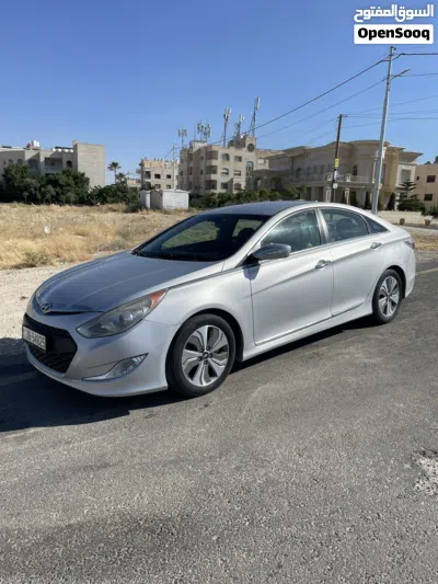 Hyundai Sonata Limited 4