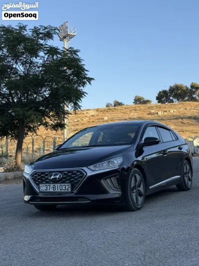 Hyundai Ioniq Standard 3