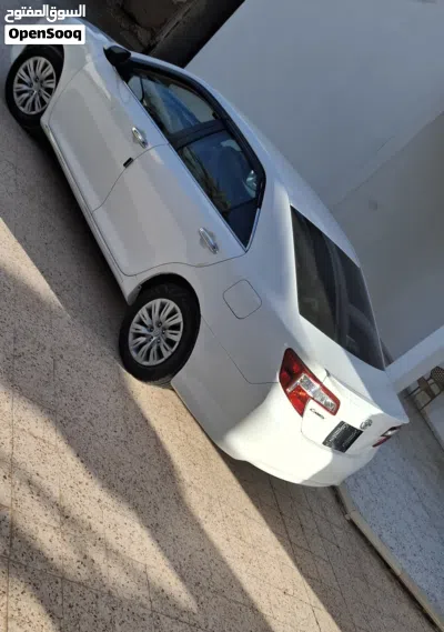 Toyota Camry LE 4