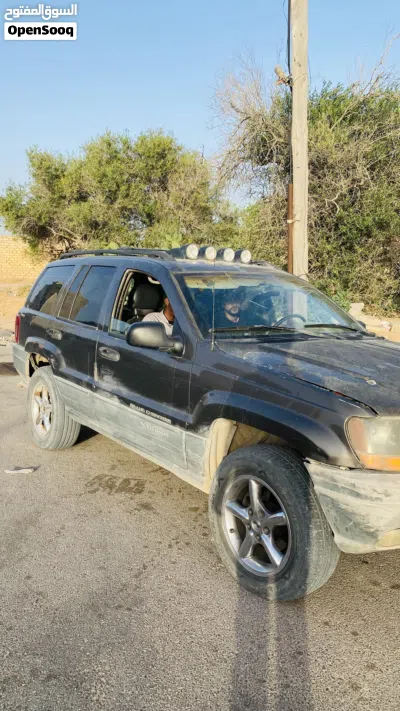 جيب جراند شيروكى Laredo 3