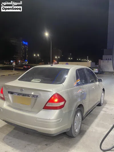 Nissan Tiida 3