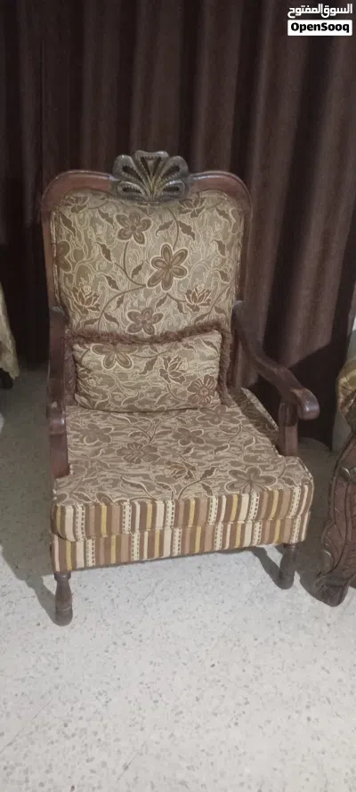 طقم كنب وضيوف وطاوله سفره وبوفيه 2