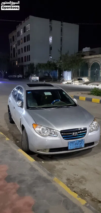 Hyundai Elantra Limited 3