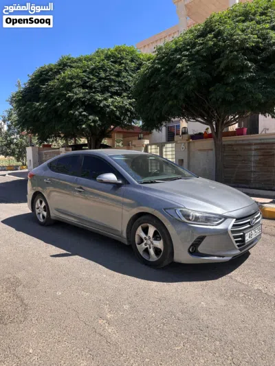 Hyundai Avante Limited 4