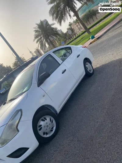 Nissan Sunny Standard 3