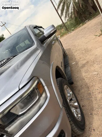 دۆج Ram 1500 Laramie Crew 3