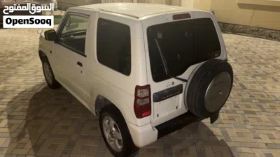 Mitsubishi Pajero Standard 3