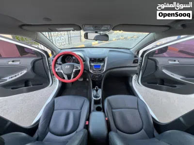 Hyundai Accent Standard 4