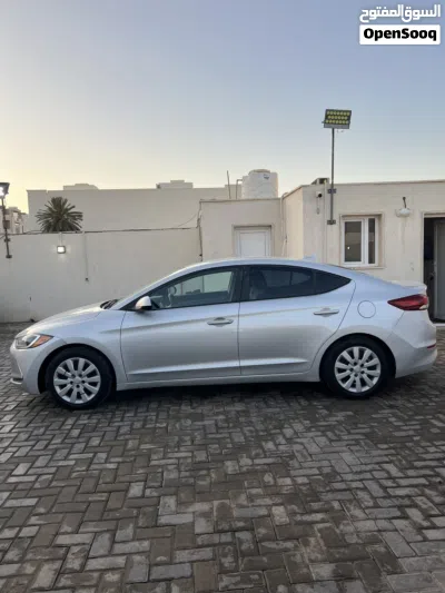 Hyundai Elantra GLS 2