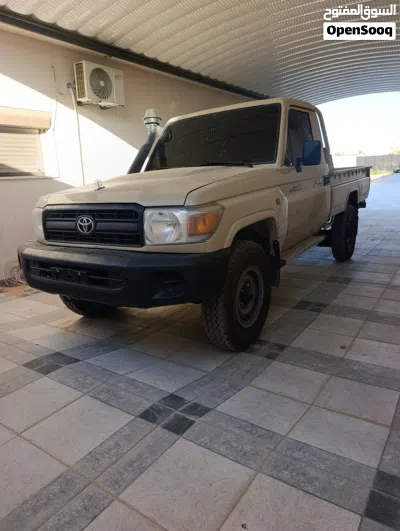 Toyota Land Cruiser Base 4