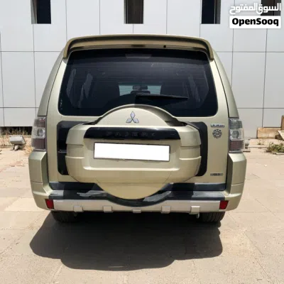 ميتسوبيشي باجيرو GLS 4