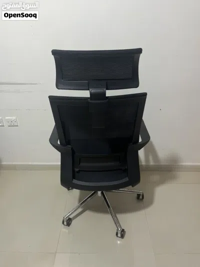 Ergonomic Mesh Office Chair with Headrest – Excellent Condition 3