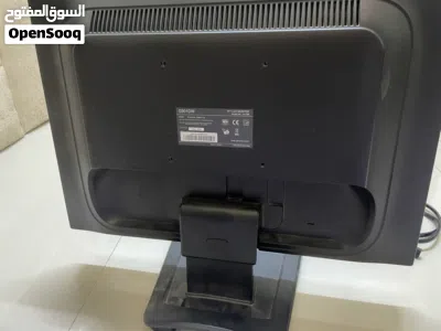 شاشة Genx شغالة تمام مناسبة للاستخدام المكتبي أو كشاشة إضافية 2