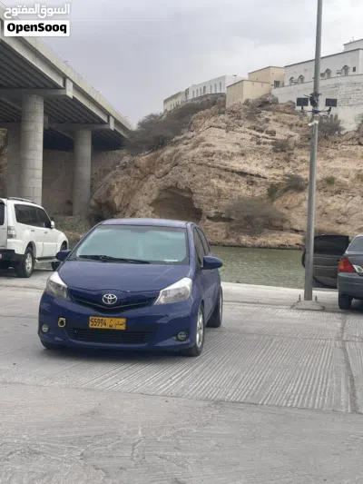 Toyota Yaris SE 4