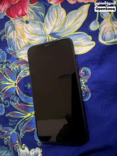IPHONE 11 GOOD CONDITION!! 3
