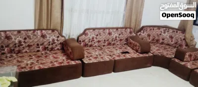 مجلس عربي تفصبل ضغط 20فرشات 0عدد63كبار وحده وسط وثنيتن اصغر مع 3زوايا كبار 3