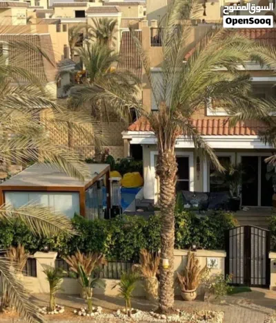 ڤيلا للبيع فرصة استثمار وسكن مميزة داخل سراي بجوار مدينتي علي محور الامل دقايق للتجمع والمستقبل سيتي 3
