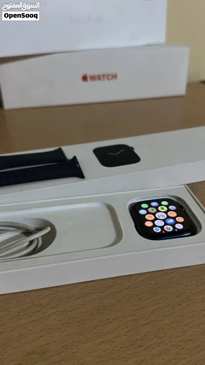 للبيع ساعه ابل سيريس 6 مقاس 44mm 3