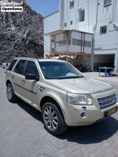 Land Rover LR2 HSE 3