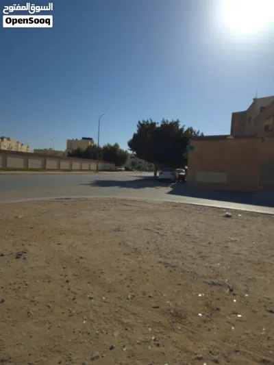 مبنى في موقع سكني استثماري . 2
