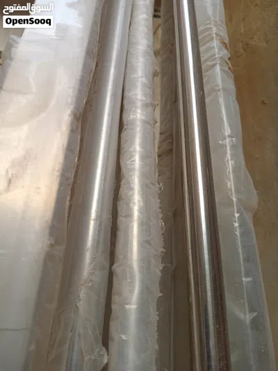 طوبوات استيل مربع 304اجدد مقاس 30×30يوجد 4 ومقاس 40×40 1 ومقاس 40×20 1 ومقاس25×25د 3