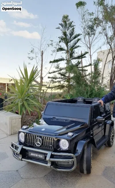 للبيع سيارة كهربائية g-class أصلية و الشكل الجديد لون اسود 3
