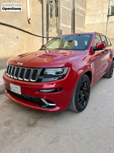 Jeep Grand Cherokee SRT 8 3