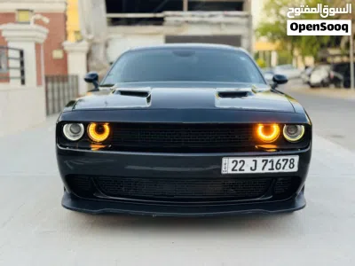 Dodge Challenger SXT 2