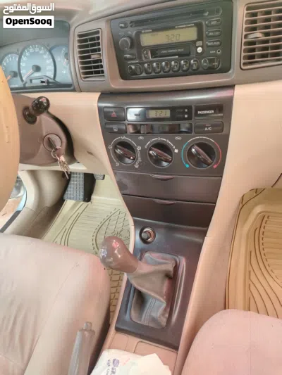 Toyota Corolla LE 2