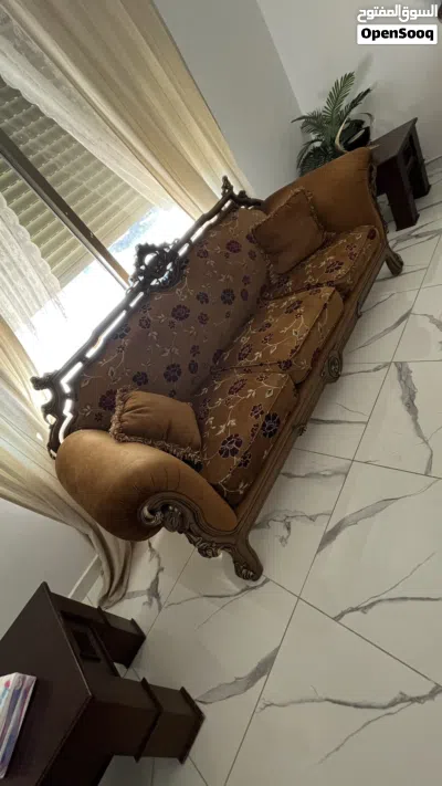 طقم كنب بيت مستعمل خفيف وأنيق ونظيف ولا فيه اي تلف او طبع او حروق او مزع 3