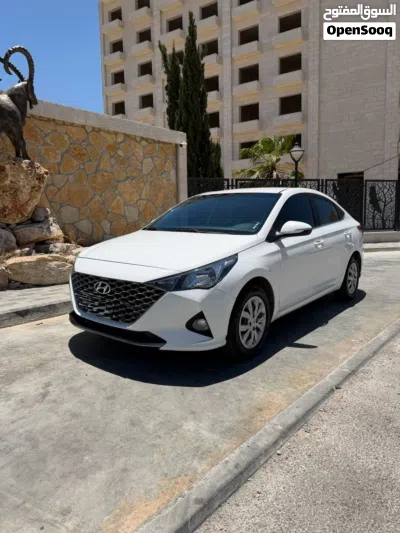 Hyundai Accent Standard 4